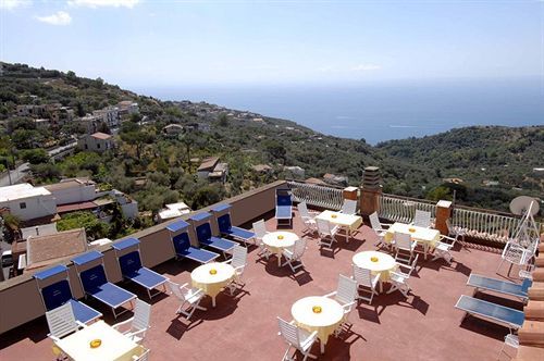 Hotel Montana SantʼAgata sui Due Golfi Exterior foto