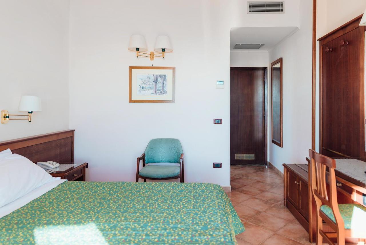 Hotel Montana SantʼAgata sui Due Golfi Exterior foto